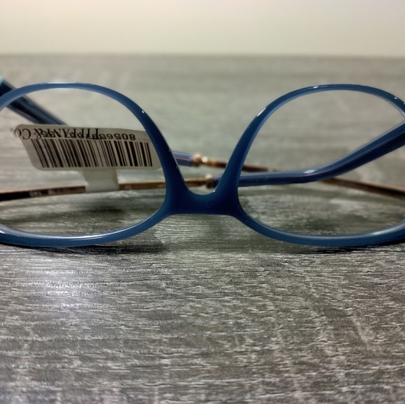 Tiffany & Co. Women's Reading Glasses - Picture 4 of 10